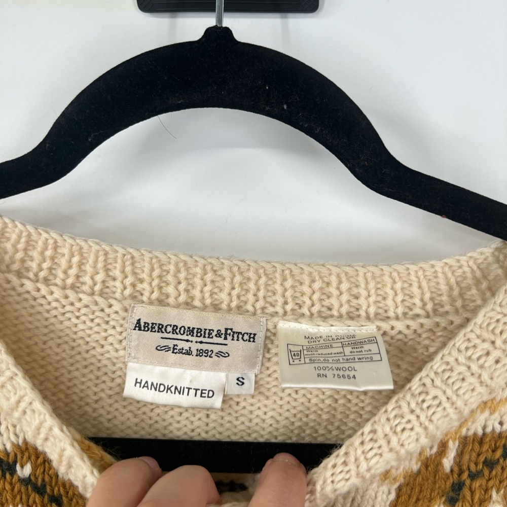 Vintage Abercrombie & Fitch Handkitted Printed Wool Button Front Cardigan - Picture 3 of 8
